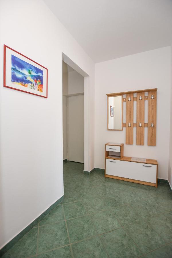 Apartmani Marija Ljubica Pag Town Buitenkant foto