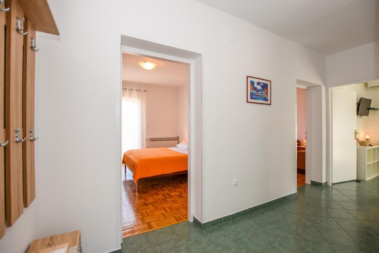 Apartmani Marija Ljubica Pag Town Buitenkant foto