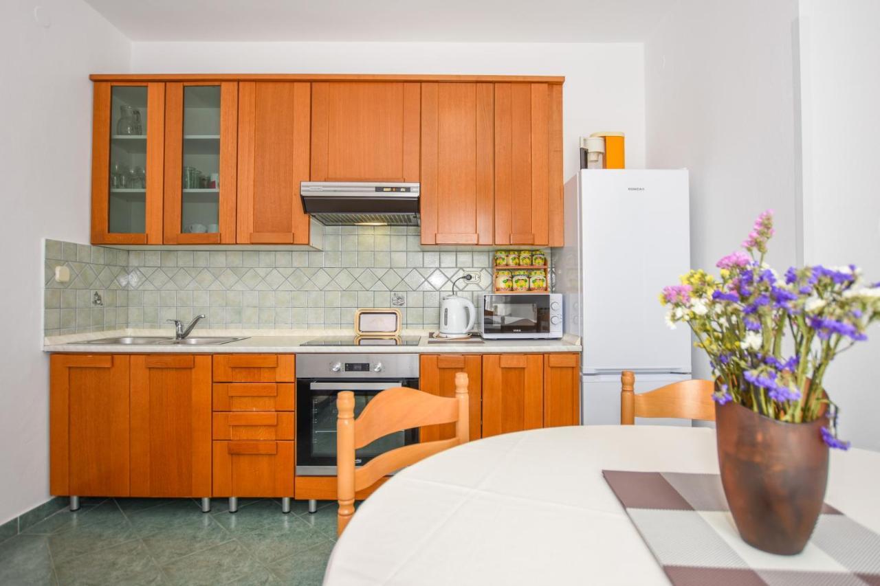 Apartmani Marija Ljubica Pag Town Buitenkant foto