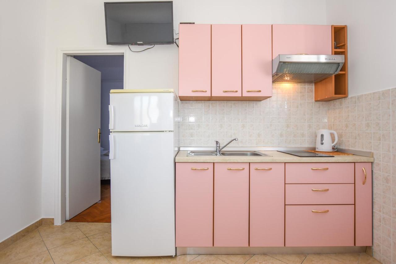 Apartmani Marija Ljubica Pag Town Buitenkant foto