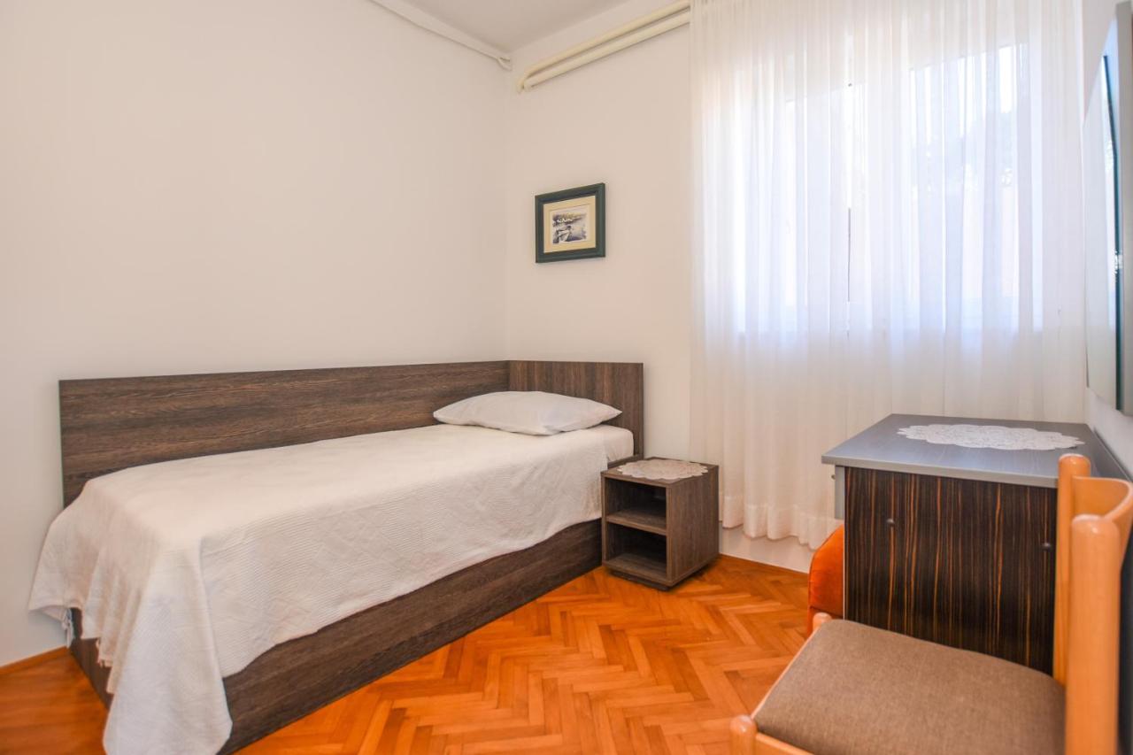 Apartmani Marija Ljubica Pag Town Buitenkant foto