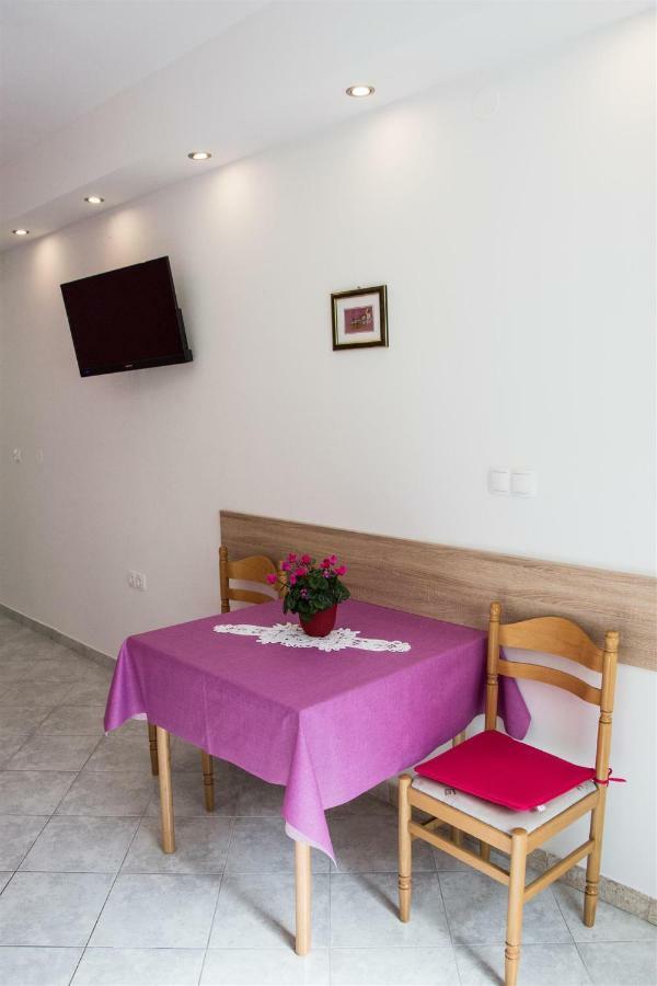 Apartmani Marija Ljubica Pag Town Buitenkant foto